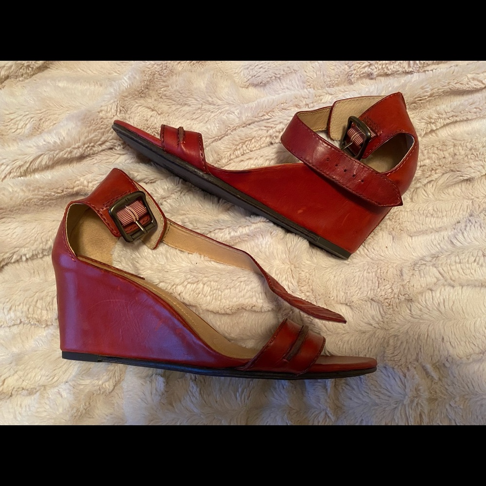 Red leather Frye wedges